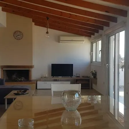 شقة Korinthian Corinth